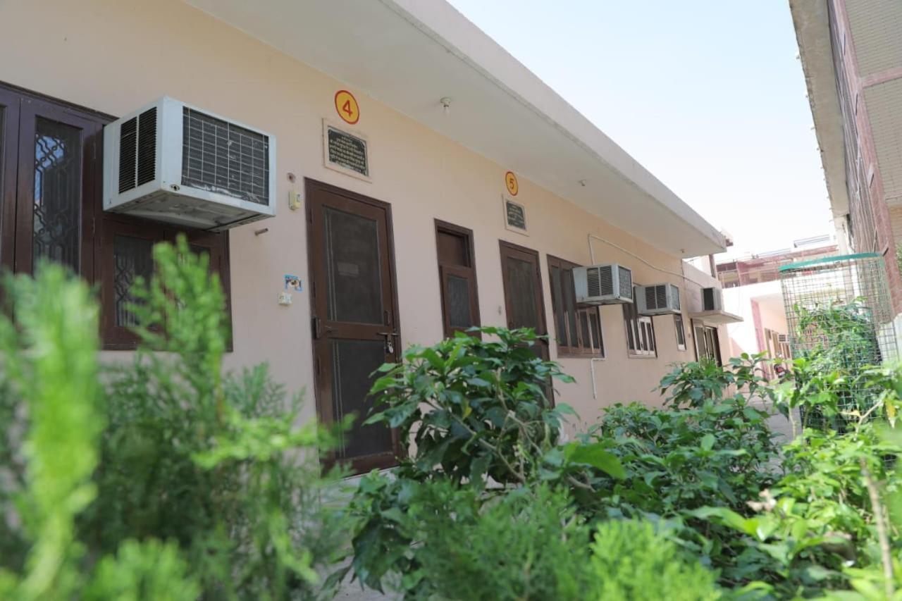 Radha Madhav Ashram Vrindāvan 외부 사진